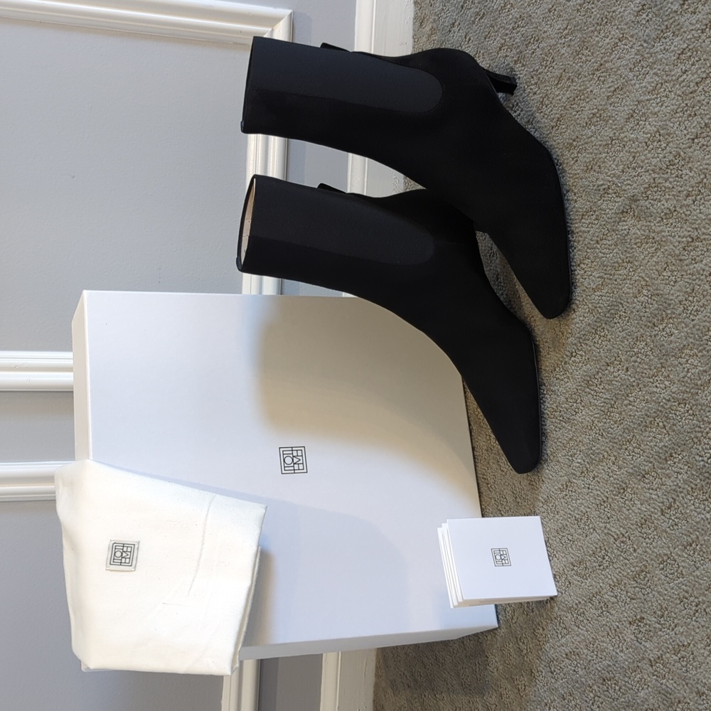 BNIB Toteme The Mid Heel Suede Boots Black Size 38